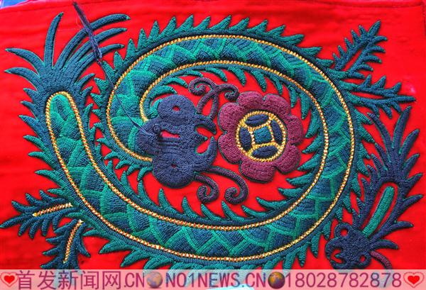 刺绣产品.JPG