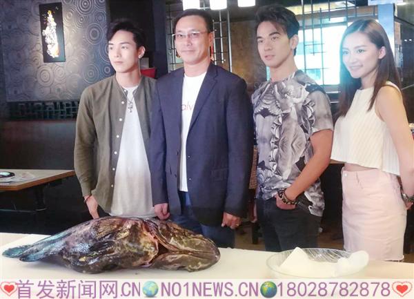4第一張相艺人,左起吳智杰,左二,壹蒸鍋老板,黃曉晨先生,龐景峰,錢小豪兒子,及右一,王曉敏_副本.jpg 4第一張相艺人,左起吳智杰,左二,壹蒸鍋老板,黃曉晨先生,龐景峰,錢小豪兒子,及右一,王曉敏_副本.jpg
